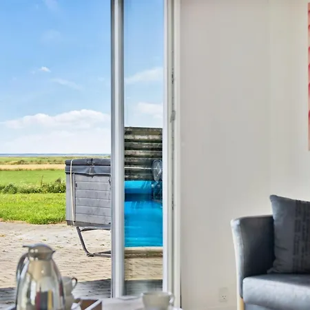 Stefania - 700m From The Sea By Interhome