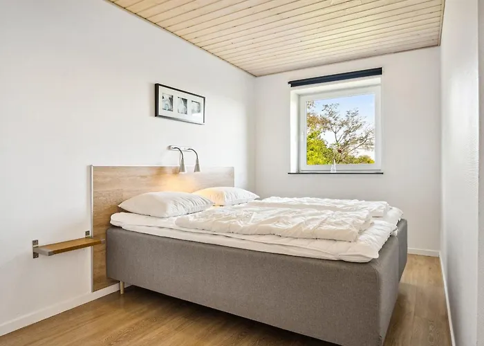 Stefania - 700m From The Sea By Interhome Holiday home Bredebro