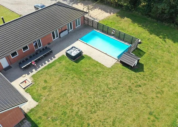 Stefania - 700m From The Sea By Interhome